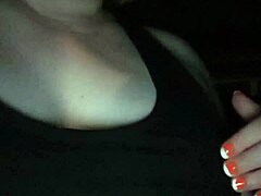 Sweet Vixen Stuns with Curves