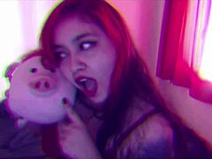 Nina Strange’s Webcam Dance Sizzles