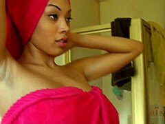 Serena Ali busty masturbation on November 3
