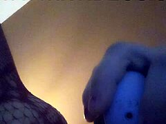 leftyxlucci fucking herself with wild abandon