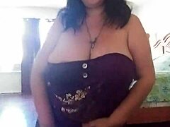 LATINA'S BOLD CURVY SHOW