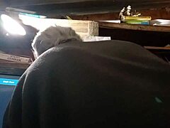 Mature Solo Wanking and Cumshots
