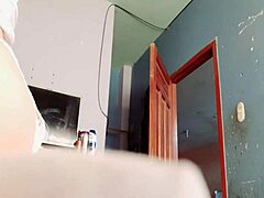 Food delivery guy seduces customer