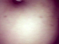 Peek at Indian Bhabhi's Stunning Curves