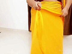 BEAUTIFUL MILF'S BOLD DISPLAY