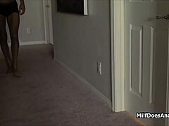 Curvy housewife loves shower anal
