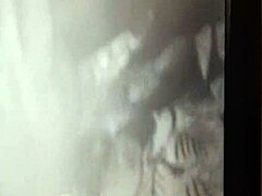 AMATEUR MIRROR ORAL MOMENT