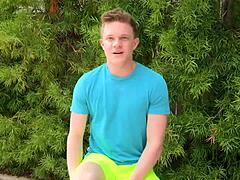 hot hunk shines in solo play