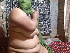 Stunning Asian beauty bares all