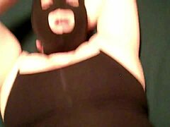 Curvy MILF loves deep action