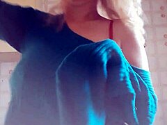 Seductive Women’s Raw Passion