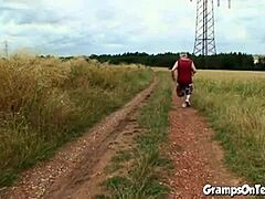 teen girl's sultry moves thrill