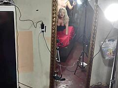 Hotferma actress wants to show off her big ass after the shoot