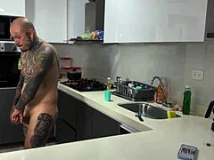 Colombian Babe Hints at Pipe Fix and Rough Fuck