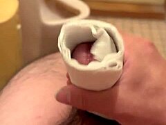 I can't stop watching this Japanese solo amateur getting off in private