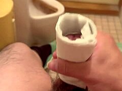 I can't stop watching this Japanese solo amateur getting off in private