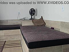 Gravida Safada Shows Off Online While Hubby Preps to Take Her 😈