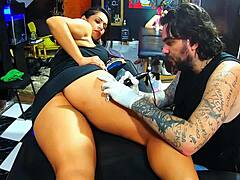 Vloog brunette drives tattoo artist crazy with her milf charm