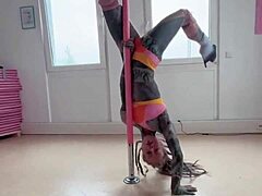 hey, wanna see anuskatzz slay exotic pole dance moves?