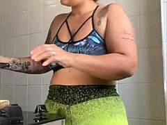 Married woman records cooking videos online but really wants to flash her swollen pussy to exhibitionists