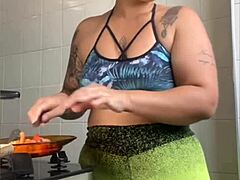 Casada films cooking online but just wants to flash her swollen pussy.