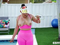 Hot Milf Carmela Clutch Shows Big Booty in Intense Workout Session