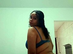 Gostosa Dançando Funk Putaria Bem Gostoso E Mostrando Seus Peitinhos Gostosos Para A Camera 😘