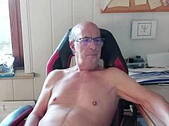 Norbertww Cums On Cam At Chaturbate With Monster Cock.