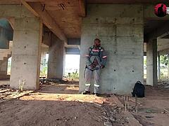 hey, you think i can keep masturbating hidden on this brazilian construction site without getting caught?