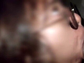 filipina’s daring fuck in public river toilet
