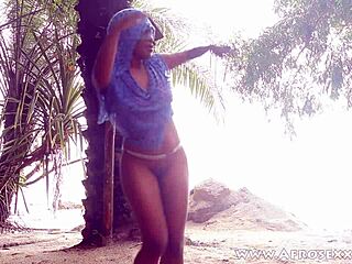black girl shakes naked ass in public
