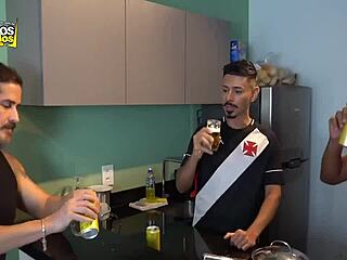 AMATEUR GAY SPARKS FLY