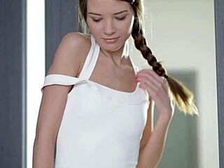 Horny College Girl Linn’s Intense Hitachi Orgasm Rush