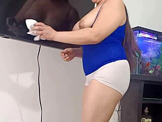Slutty Maid Filmed Showing Huge Pussy