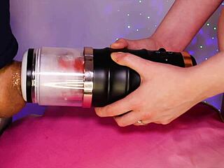 GAMERGIRLROXY'S CLOSE-UP TOY FUN!