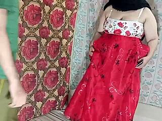 Chubby Indian Bhabhi's Anal Fuck In Hindi Audio