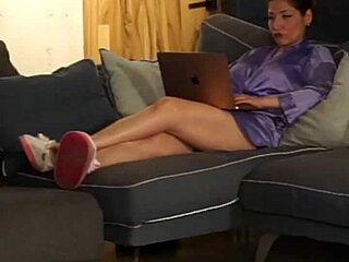 I filmed Sirenita Fuentes and Helena Dánae playing with dildos for orgasm