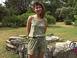 melany fucked a hung guy outdoors with me