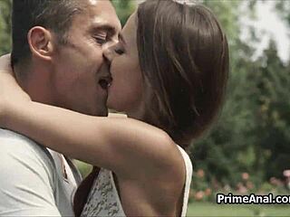 Rimming Girlfriend Outdoors on a Sunny Day in Garden!