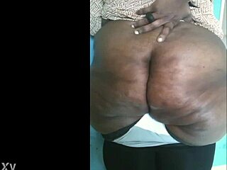 What’s Behind This African BBW in Paris?