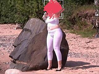 blonde milf shines in beach leggings