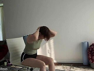 Mommy’s Shaved Slit Stretched In Yoga