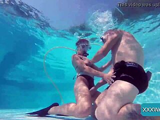 Minnie's fierce underwater blowjob and pounding