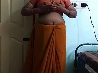 Desi Indian Wife’s Shaved Pussy Fingering.