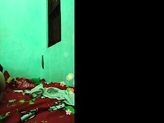 Ever seen a Khmer girl fucking alone in bed?