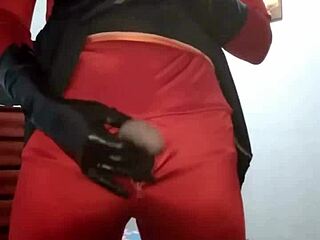 Crossdresser’s Alluring Anal Play In Homemade Bedroom Clip