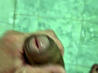 Novinho Dotado’s Fierce Solo Shower Tease