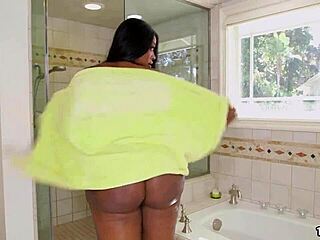 Fat Ass Ebony Victoria Cakes Bounces