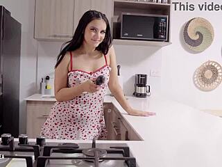 Indian Beauty Dances and Toys Her Tight Ass