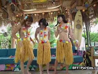 Hawaiian Foursome With Cock Sharing Horny Teens